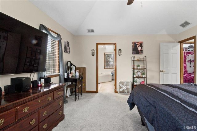 901 Greengate Court, Evansville, IN 47715