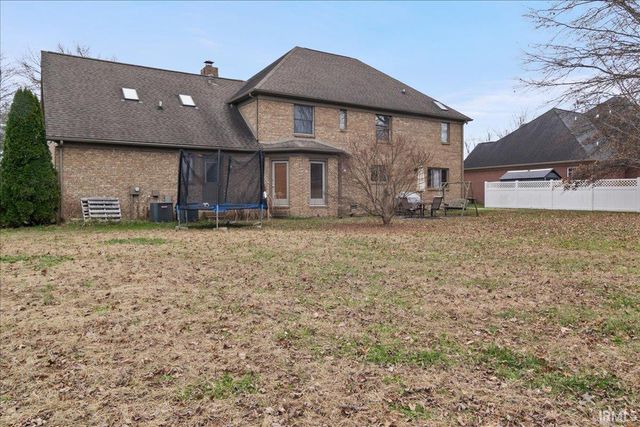 901 Greengate Court, Evansville, IN 47715