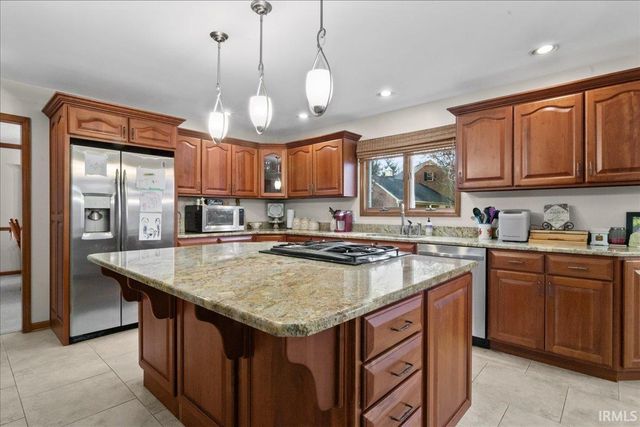 901 Greengate Court, Evansville, IN 47715