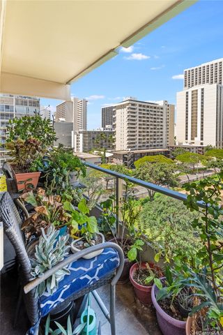 240 Makee Road 6B, Honolulu, HI 96815