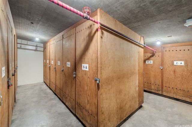 240 Makee Road 6B, Honolulu, HI 96815