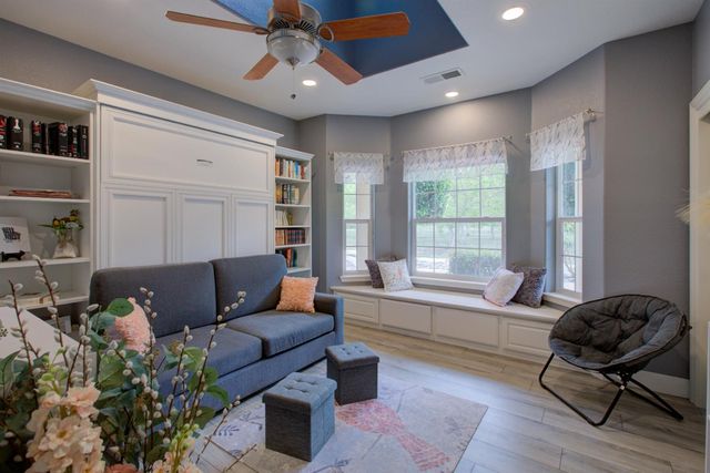 1054 Townhill Rd, Oakdale, CA 95361