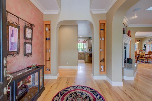 1054 Townhill Rd, Oakdale, CA 95361