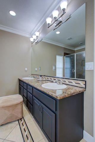 1054 Townhill Rd, Oakdale, CA 95361