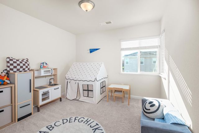 1383 Kinship Dr, Turlock, CA 95382