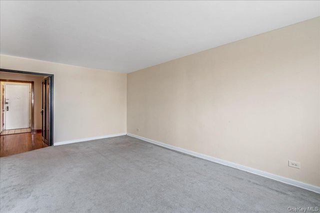 8450 169th Street 306, Jamaica, NY 11432