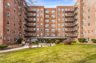 8450 169th Street 306, Jamaica, NY 11432