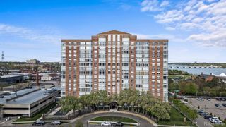 250 E HARBORTOWN Drive 1405, Detroit, MI 48207