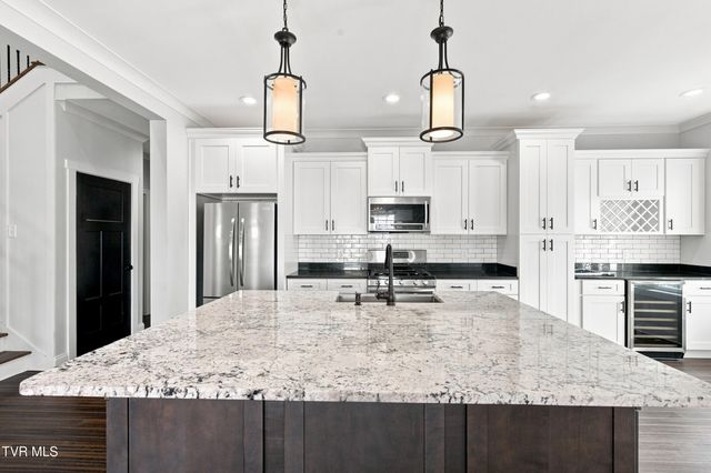 3418 Silk Mill Place, Kingsport, TN 37660