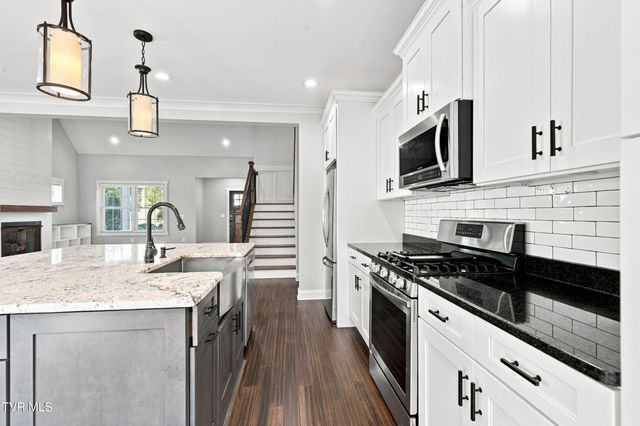 3418 Silk Mill Place, Kingsport, TN 37660