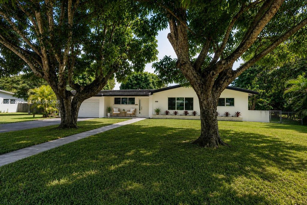 8265 SW 149th Drive, Palmetto Bay, FL 33158