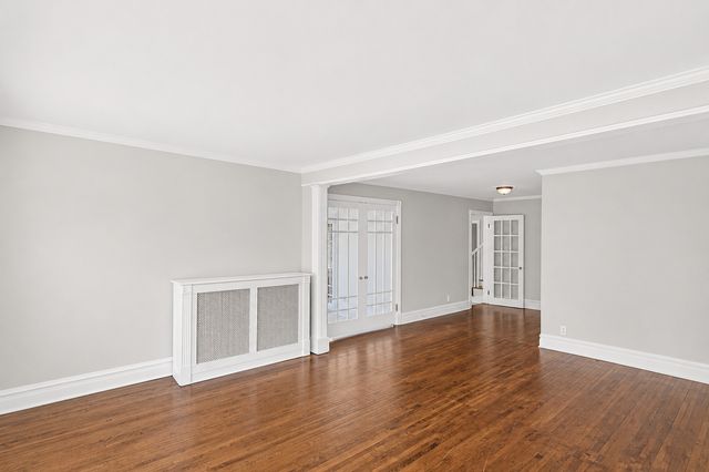 183 Lincoln Parkway, Crystal Lake, IL 60014