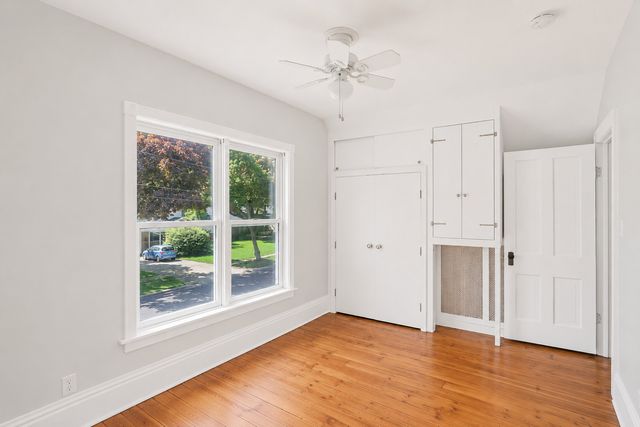 183 Lincoln Parkway, Crystal Lake, IL 60014