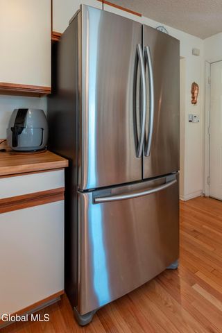 32 Lillian Lane, Troy, NY 12180