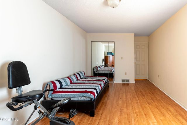 32 Lillian Lane, Troy, NY 12180