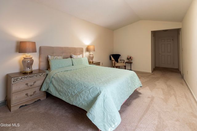 32 Lillian Lane, Troy, NY 12180