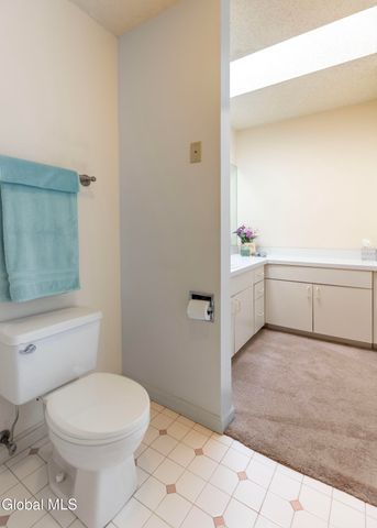 32 Lillian Lane, Troy, NY 12180