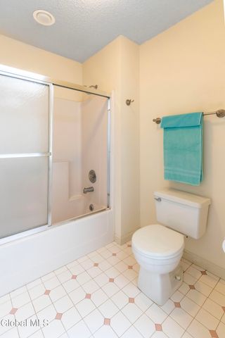 32 Lillian Lane, Troy, NY 12180