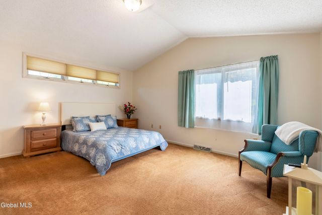 32 Lillian Lane, Troy, NY 12180