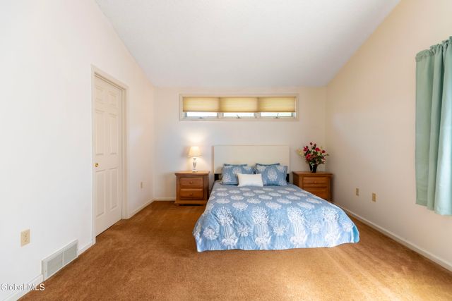32 Lillian Lane, Troy, NY 12180