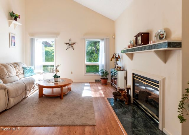 32 Lillian Lane, Troy, NY 12180