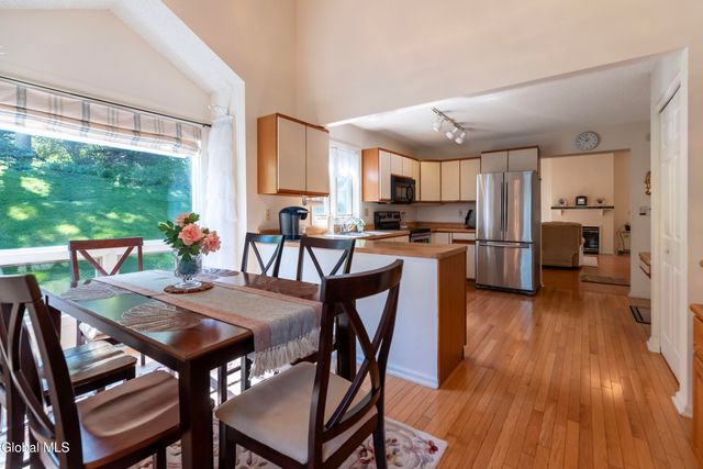 32 Lillian Lane, Troy, NY 12180