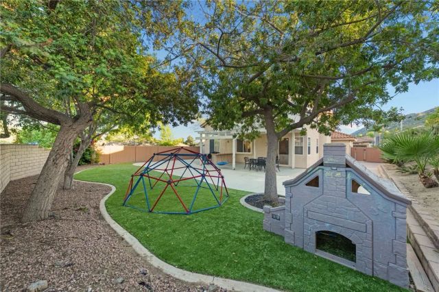 23480 Bending Oak Court, Murrieta, CA 92562