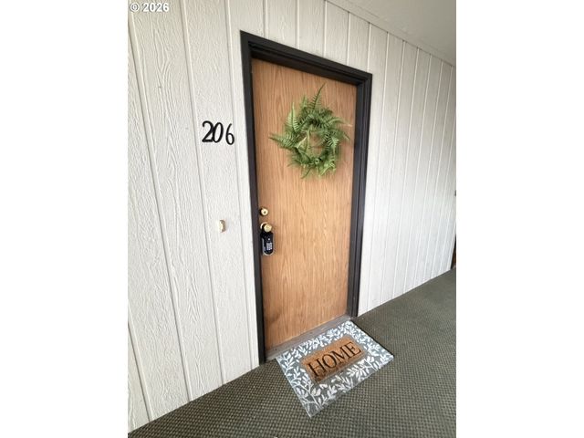 11040 Sw GREENBURG Rd 206, Portland, OR 97210