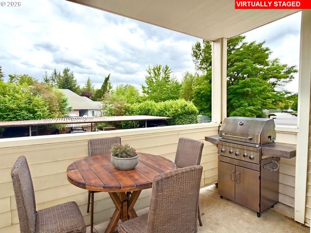 11040 Sw GREENBURG Rd 206, Portland, OR 97210