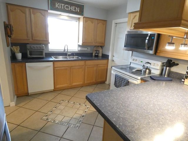 7211 TARRYTOWN DRIVE, Spring Hill, FL 34606