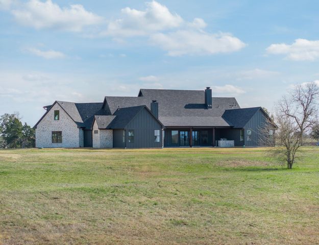 424 Pleasant Hill School Road, Brenham, TX 77833