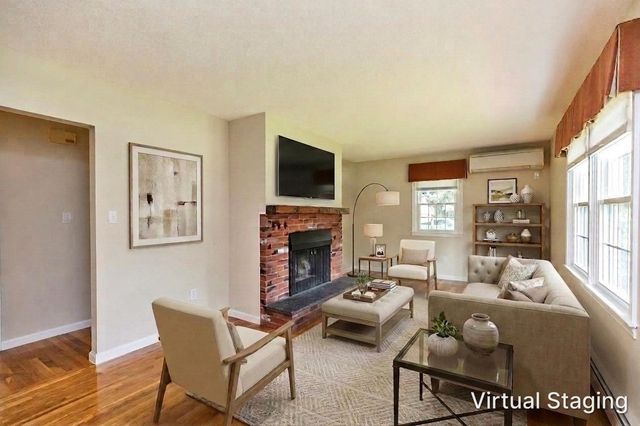 20 Forest Drive, Bedford, NH 03110