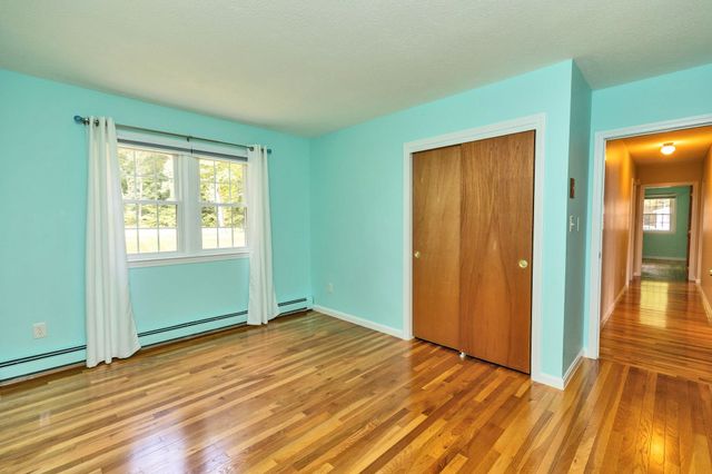20 Forest Drive, Bedford, NH 03110