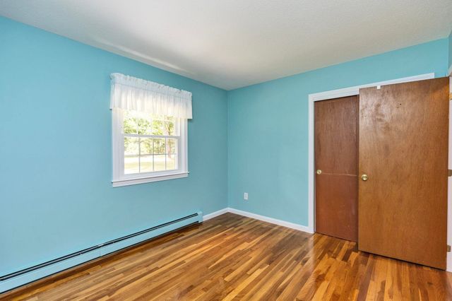 20 Forest Drive, Bedford, NH 03110