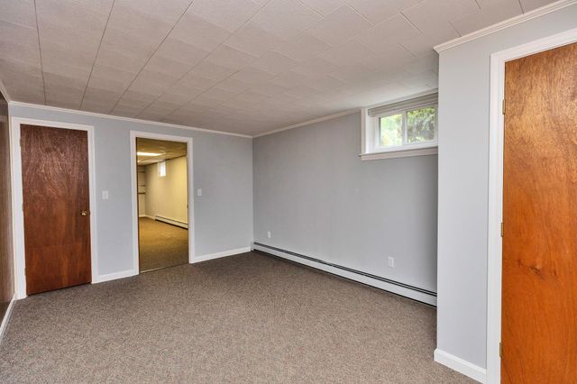 20 Forest Drive, Bedford, NH 03110