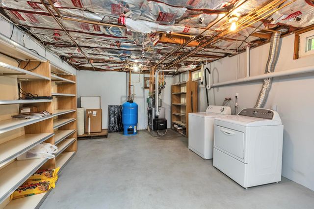 20 Forest Drive, Bedford, NH 03110