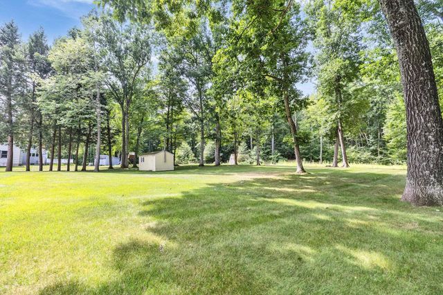 20 Forest Drive, Bedford, NH 03110