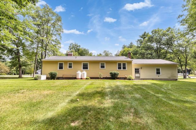 20 Forest Drive, Bedford, NH 03110
