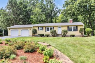 20 Forest Drive, Bedford, NH 03110