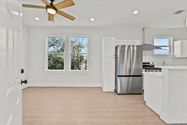 1910 Bayou Shore Drive, Galveston, TX 77551