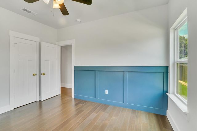 800 Crow Court, Granbury, TX 76048