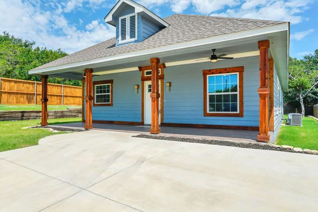 800 Crow Court, Granbury, TX 76048