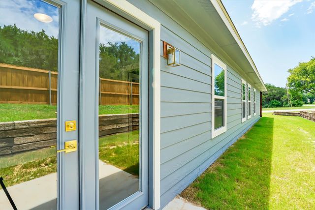 800 Crow Court, Granbury, TX 76048
