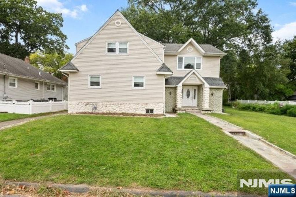71 6th Street, Cresskill, NJ 07626