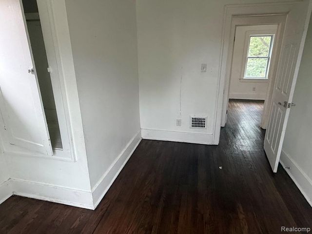17558 San Juan Drive, Detroit, MI 48221