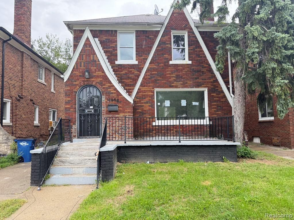 17558 San Juan Drive, Detroit, MI 48221