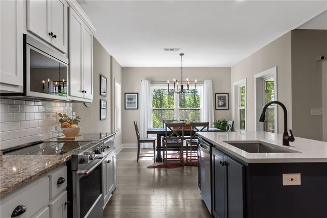 118 Squirrel Point, Six Mile, SC 29682
