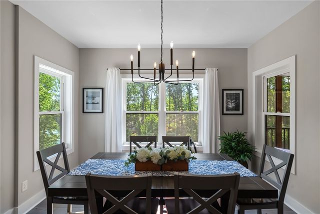 118 Squirrel Point, Six Mile, SC 29682