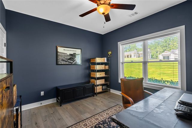 118 Squirrel Point, Six Mile, SC 29682