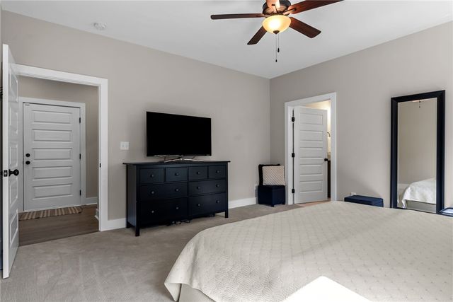 118 Squirrel Point, Six Mile, SC 29682